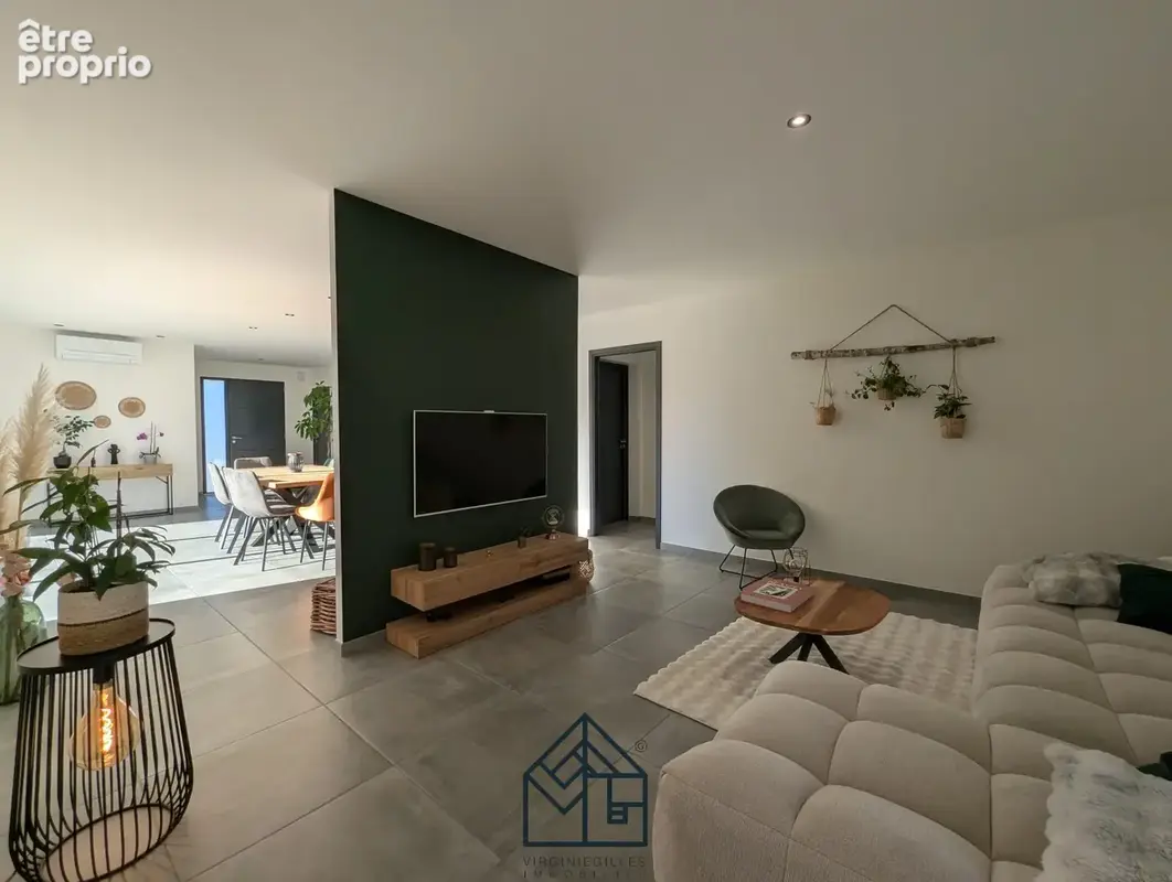Maison contemporaine récente, performante et parfaitement équipée, à découvrir à Ouches. - photo 11