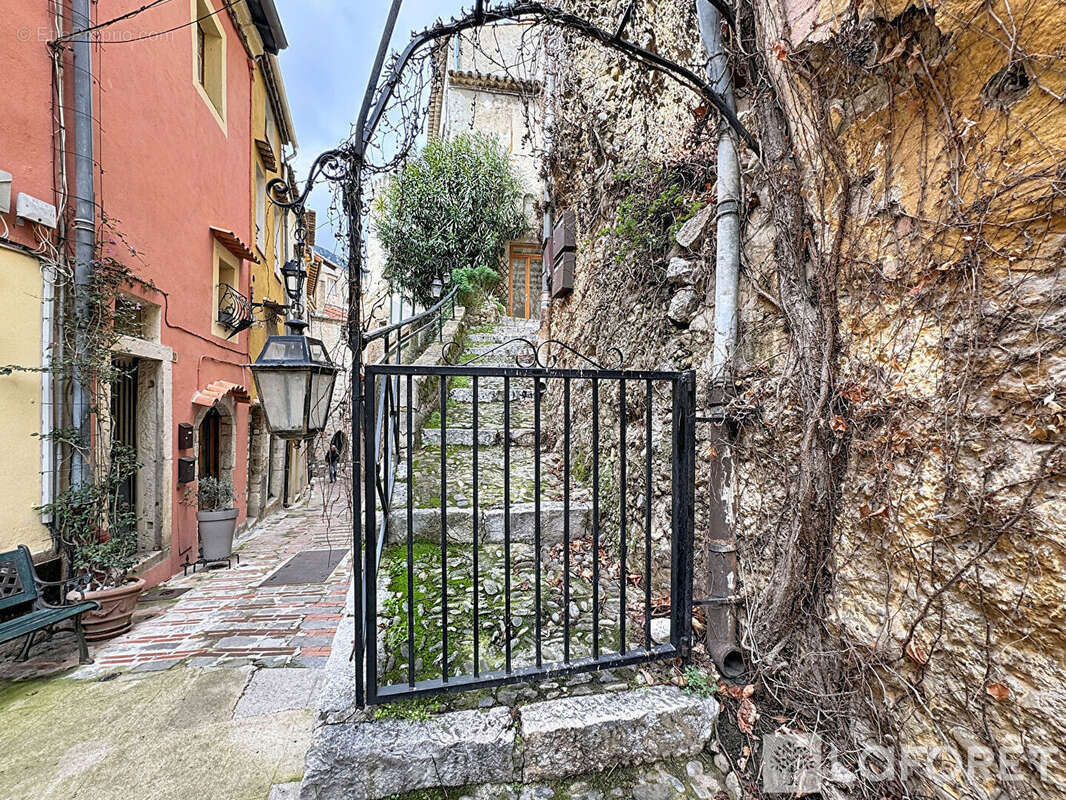 Appartement à ROQUEBRUNE-CAP-MARTIN