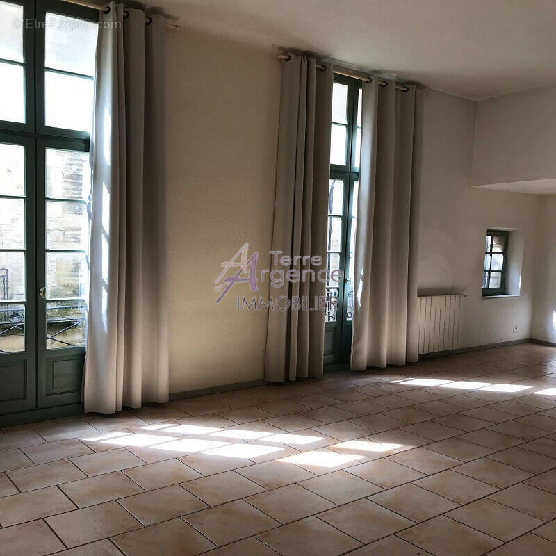 Appartement à BEAUCAIRE