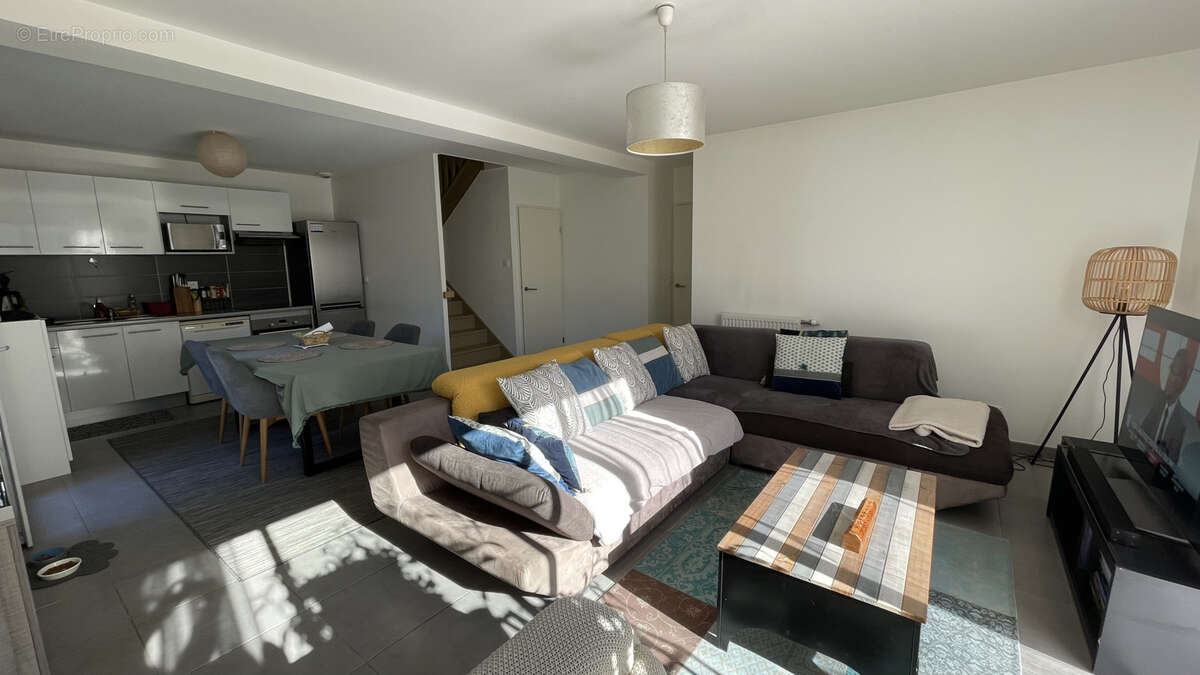 Maison à CASTELGINEST