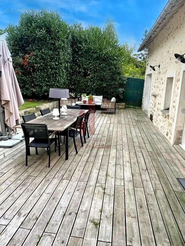 Maison à VULAINES-SUR-SEINE