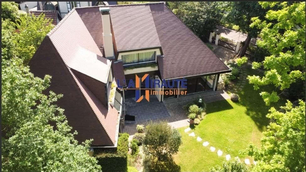 Maison à MAISONS-LAFFITTE