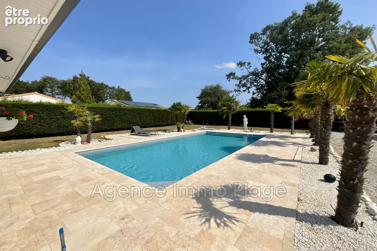 Maison 5 pièces 176 m² à vendre à Lesparre-Medoc (33340) - photo 2
