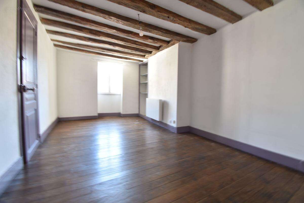 Maison à COSNE-COURS-SUR-LOIRE