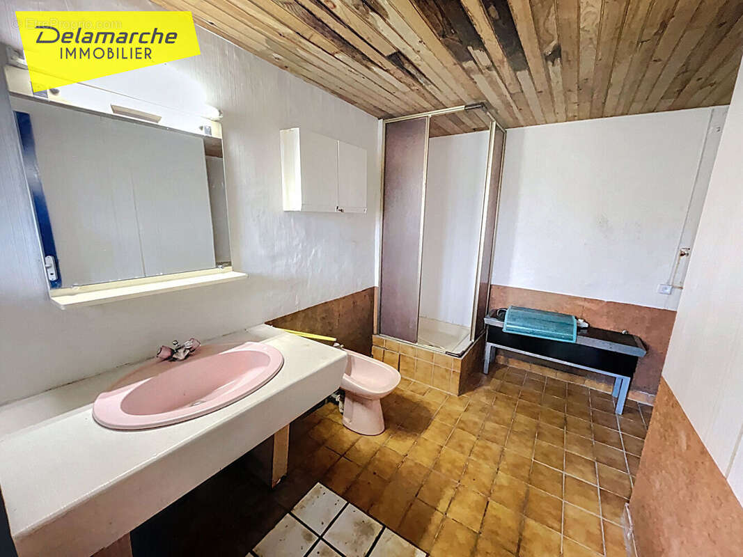 Maison à SAINT-DENIS-LE-VETU