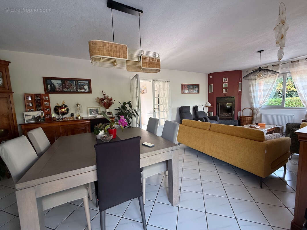Maison à proximité du bourg - photo 12