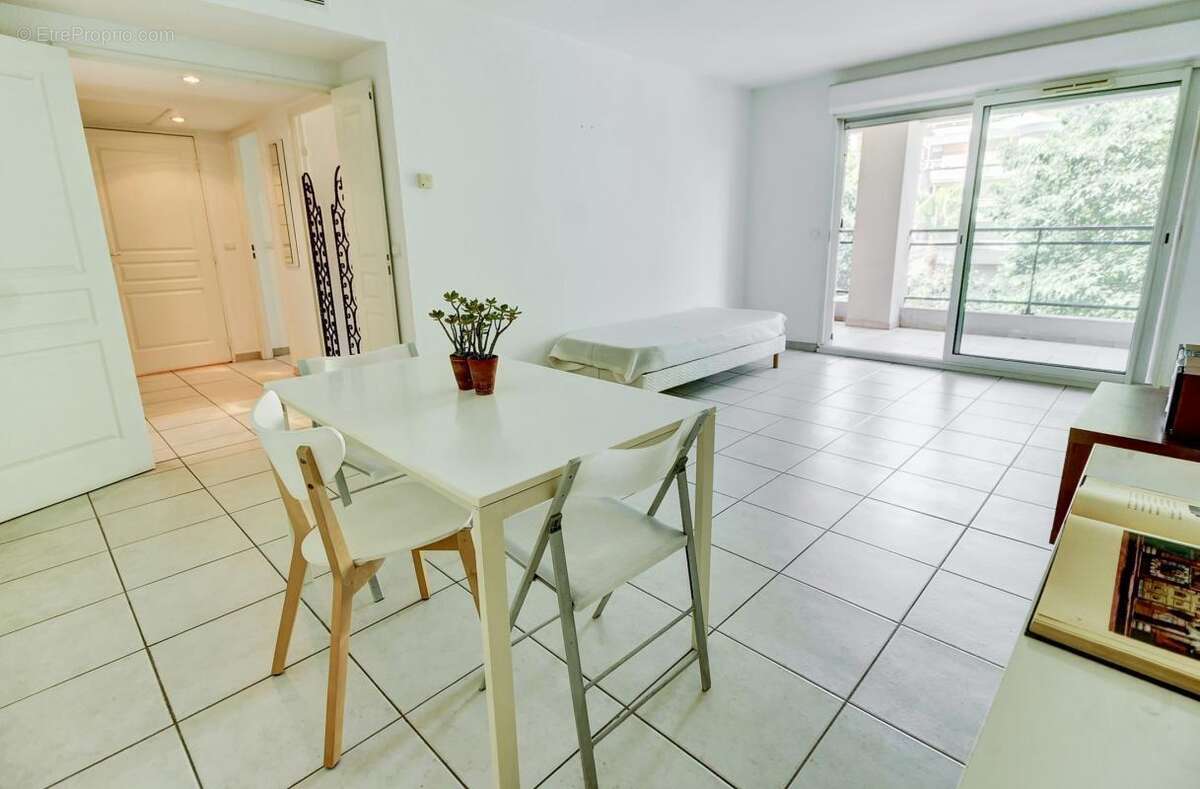 Appartement à CAGNES-SUR-MER