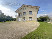 Maison à MONTREVEL-EN-BRESSE