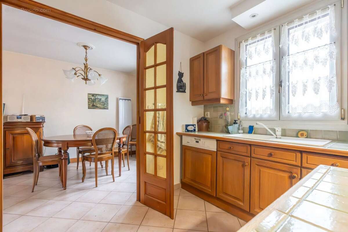 Maison à BRY-SUR-MARNE