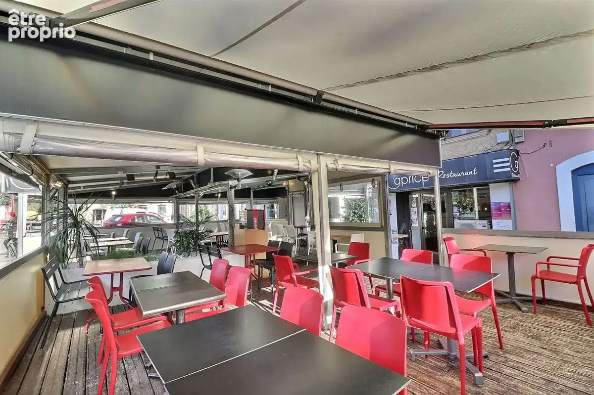 A vendre fonds de commerce brasserie du midi 183 m2 en excellent etat idealement situe dans le centre ville de cuers - photo 4