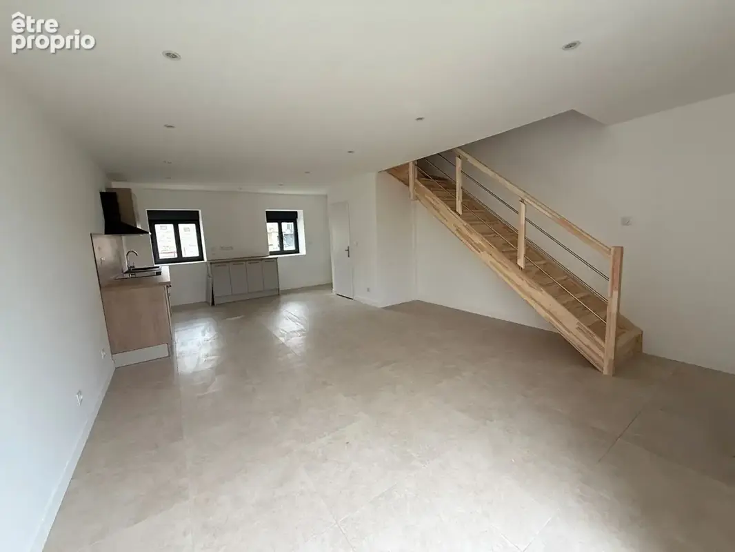Duplex 67 m² avec jardin privatif et 2 places de parking - photo 2