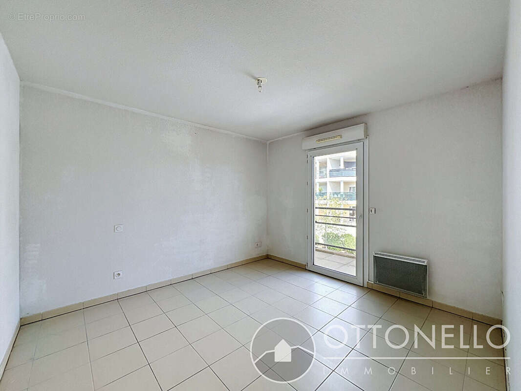 Appartement Roquebrune Sur Argens 2 pièces 48.44 m2 avec terrasse, balcon et 2 parkings - photo 6