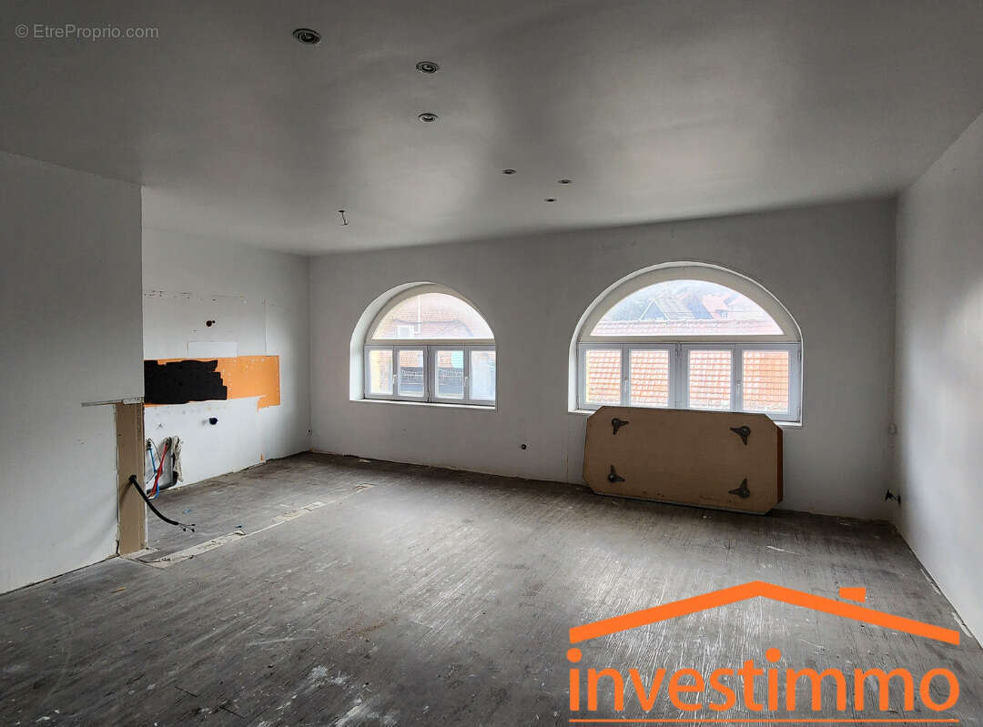 Entrepôt 225m2 + bureaux Boulogne sur mer - photo 4