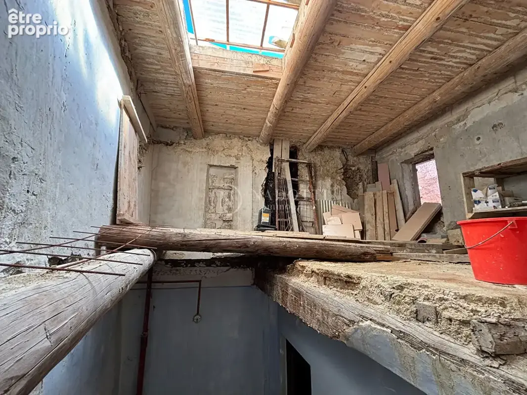 Maison de village A REHABILITER Cadenet 150 m2 - photo 4