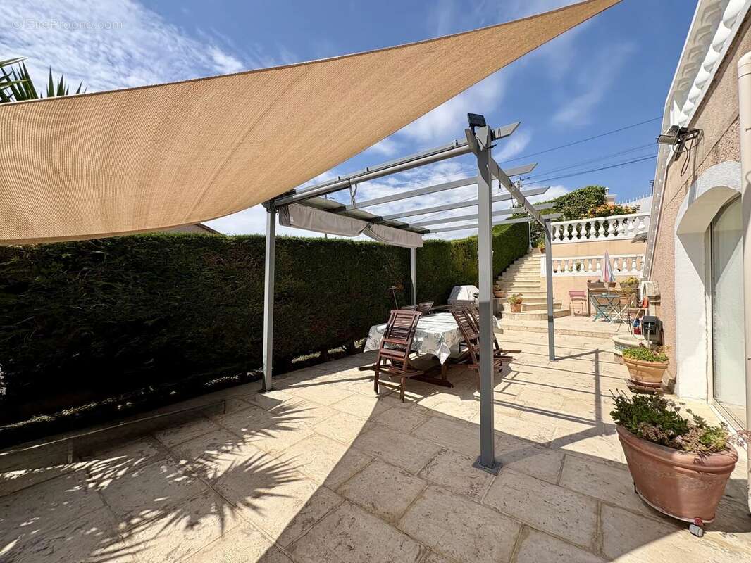 Maison à COLOMARS