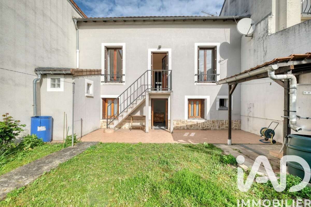 Photo 2 - Maison à SAINT-DENIS