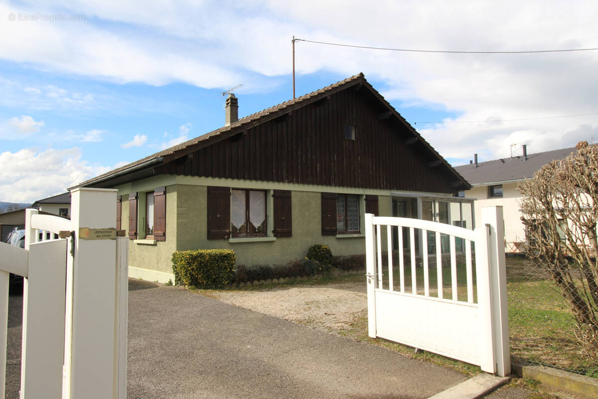 Maison à SAINT-PIERRE-EN-FAUCIGNY