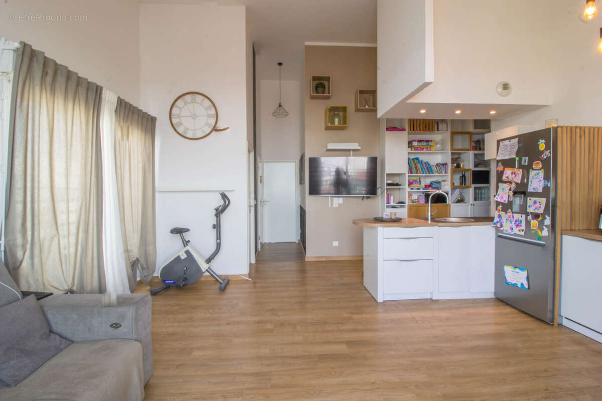 Appartement à COLOMBES