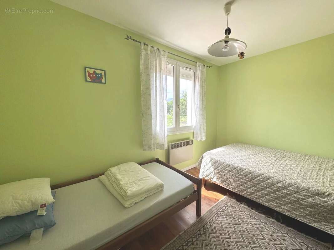 Maison familiale de 130 m² avec piscine à Pélussin - photo 10