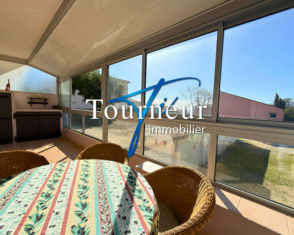 Appartement à SIX-FOURS-LES-PLAGES
