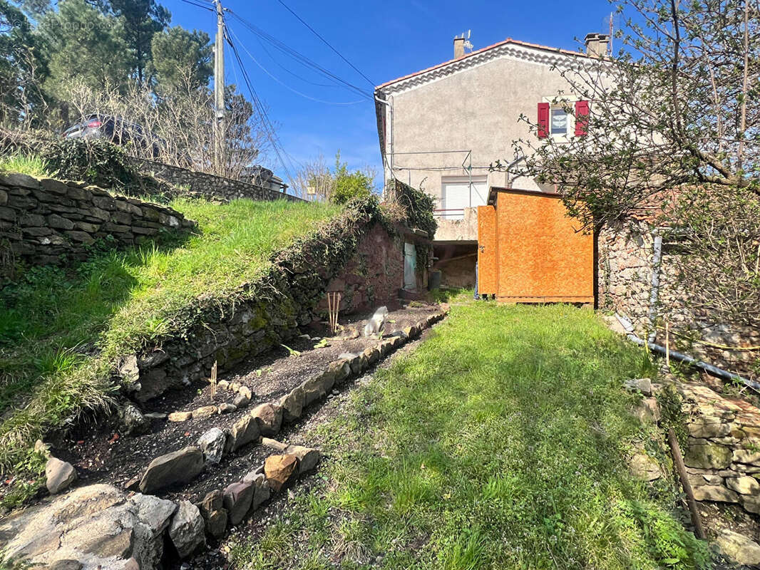 Appartement à LA VERNAREDE