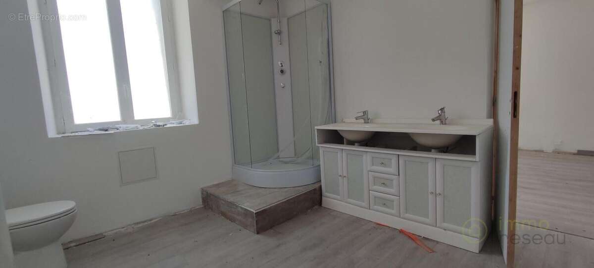 Appartement 280 m² à Saint-Genis-De-Saintonge  - photo 8