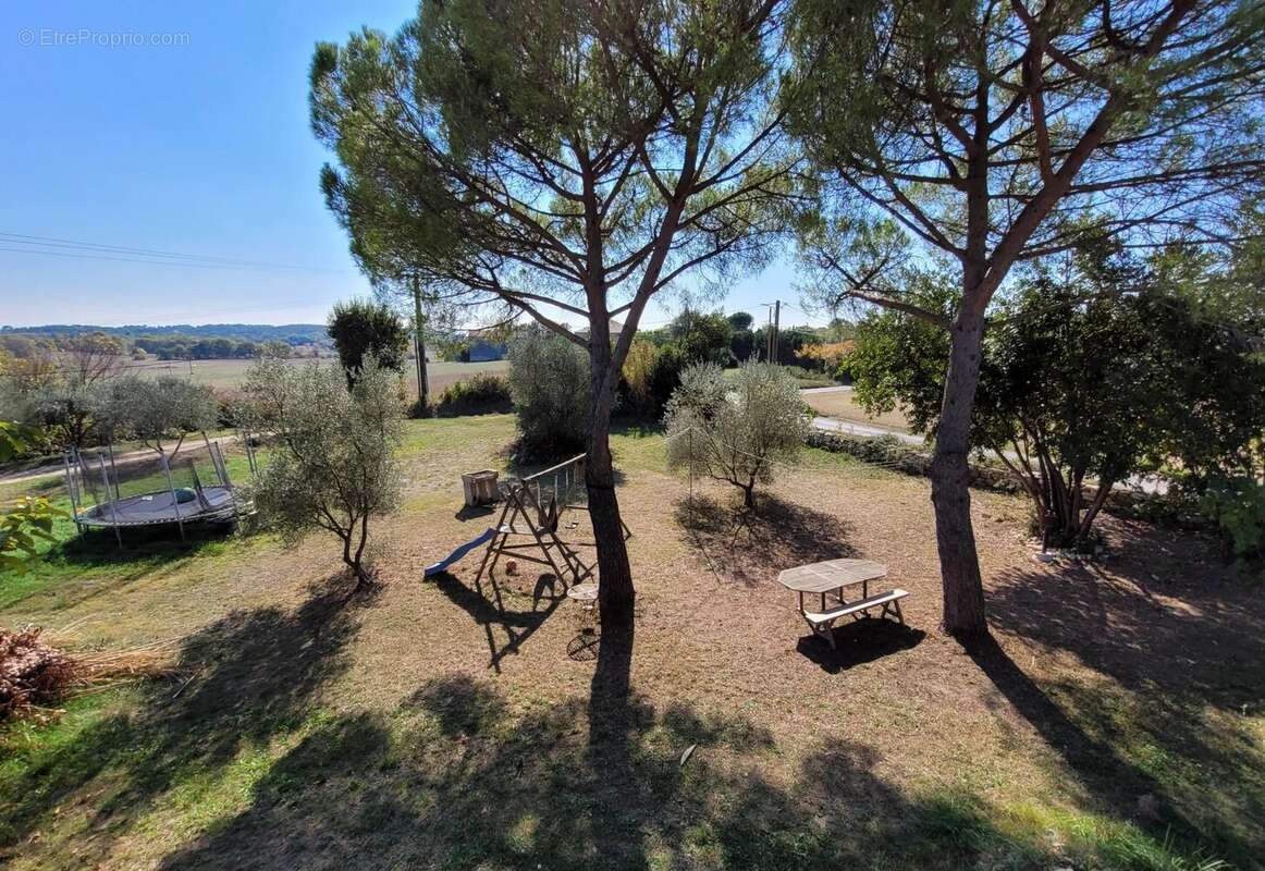 Maison à SAINT-HILAIRE-DE-BRETHMAS