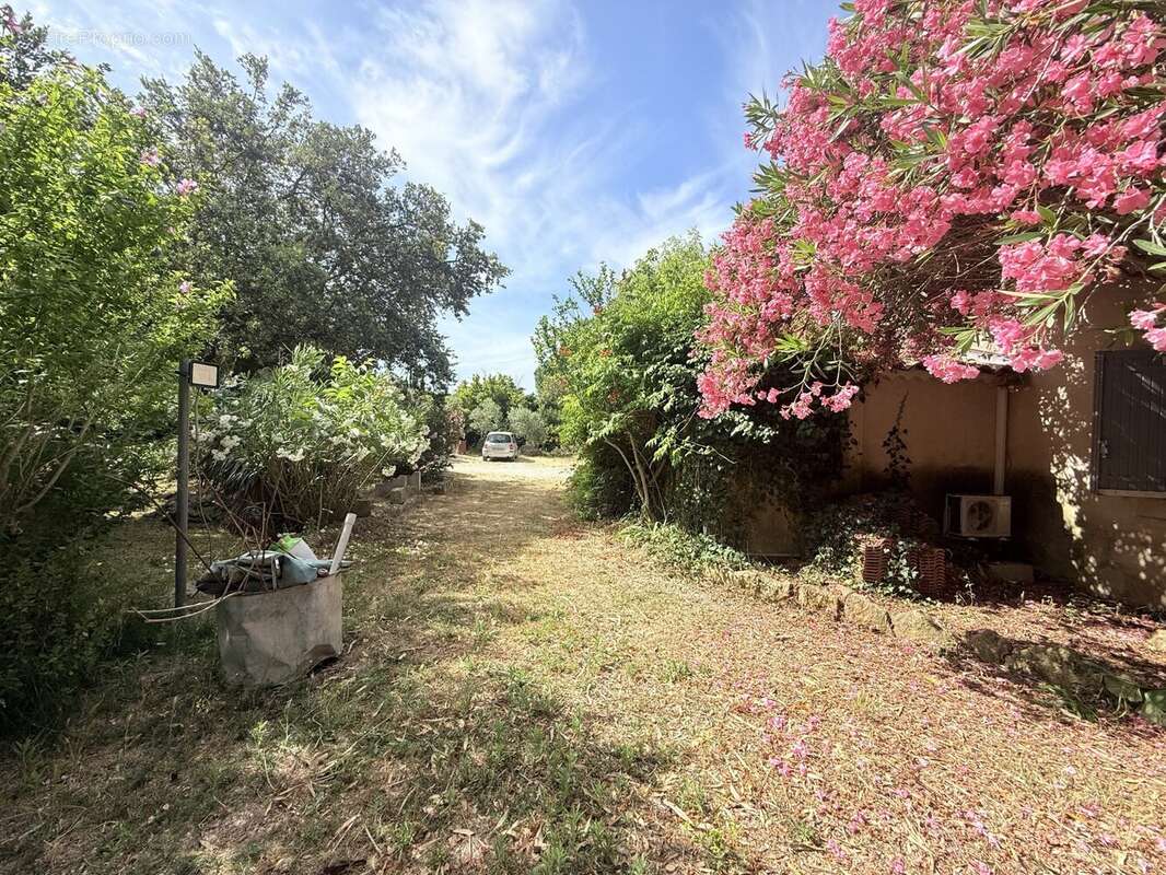 Maison 118 m² à Miramas  - photo 5