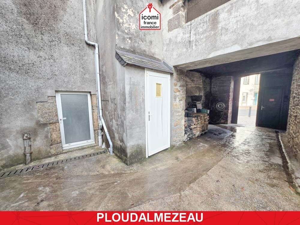 Commerce à PLOUDALMEZEAU