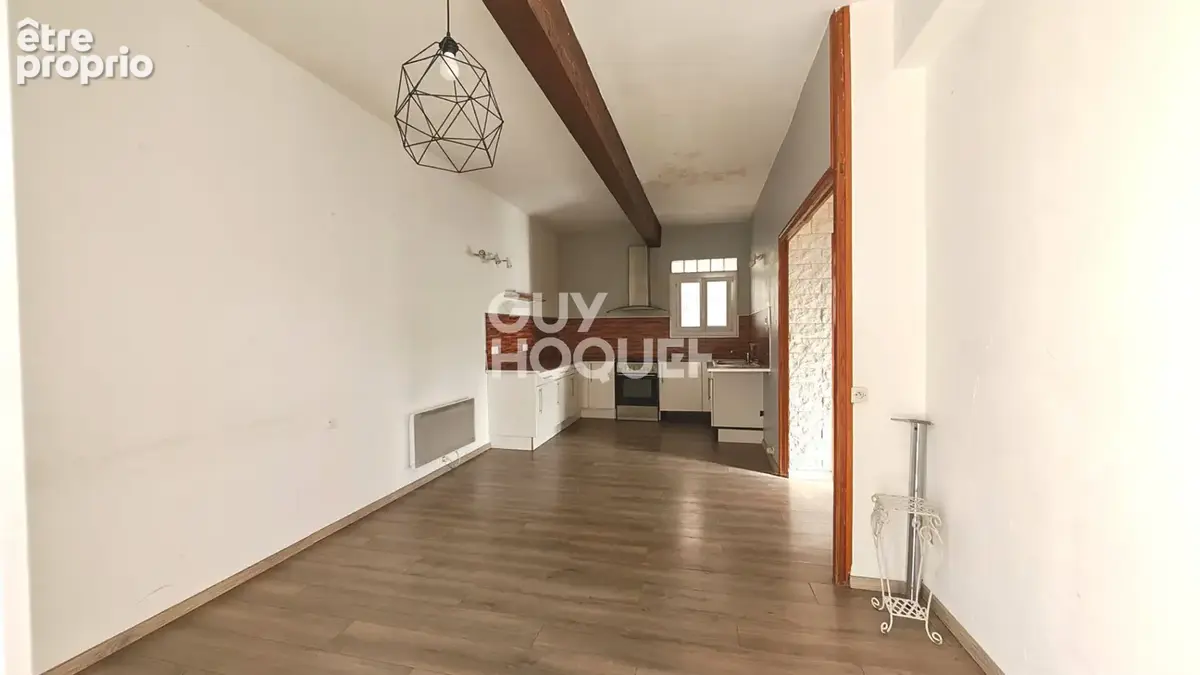 CANOHES (66680) A vendre, maison de village, 4 pièces avec belle terrasse et 2 grands garages. - photo 3
