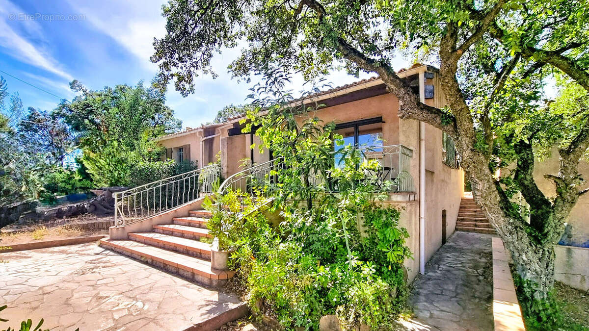Maison à FREJUS