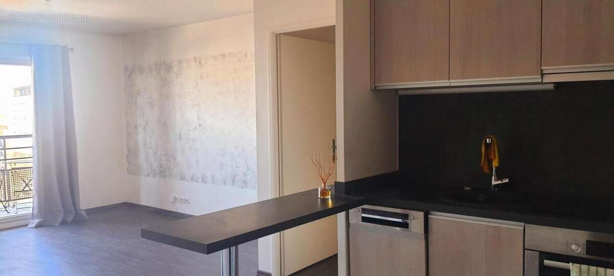 Appartement à LE BLANC-MESNIL