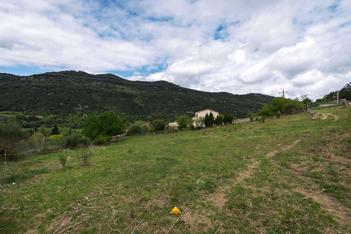 Terrain à CARCASSONNE