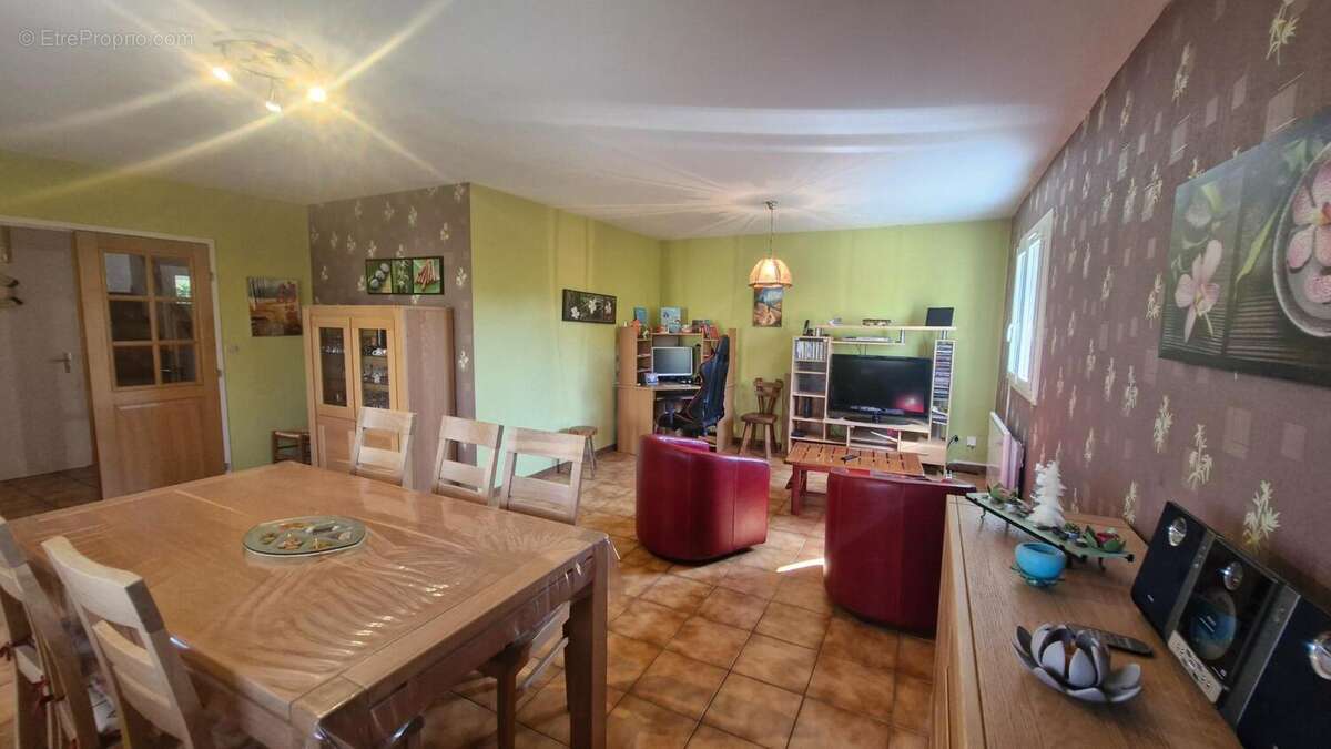 Photo 8 - Maison à SAINT-BONNET-DE-MURE