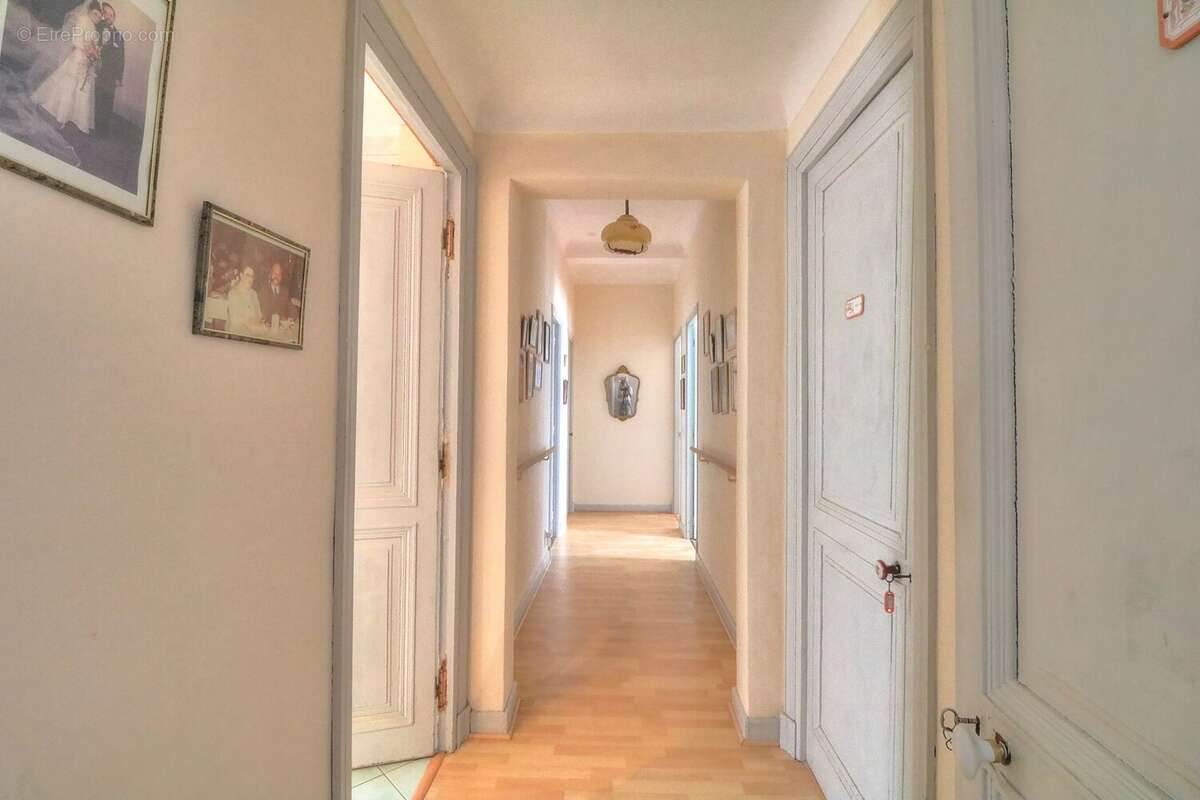 Maison à TOURRETTES-SUR-LOUP