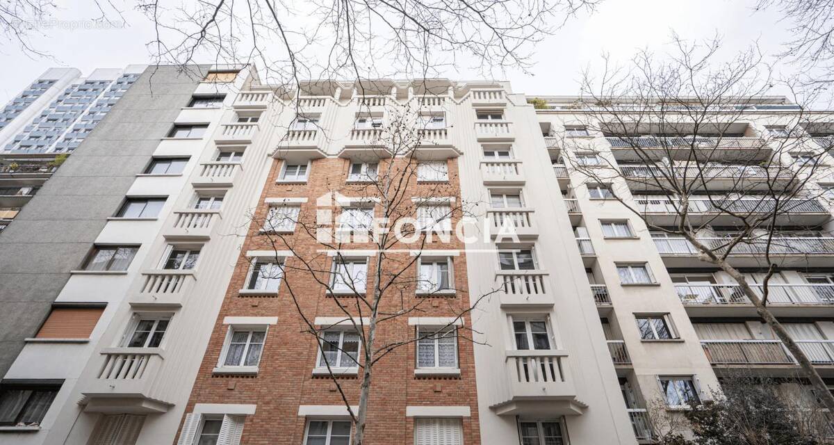 Appartement à PARIS-20E