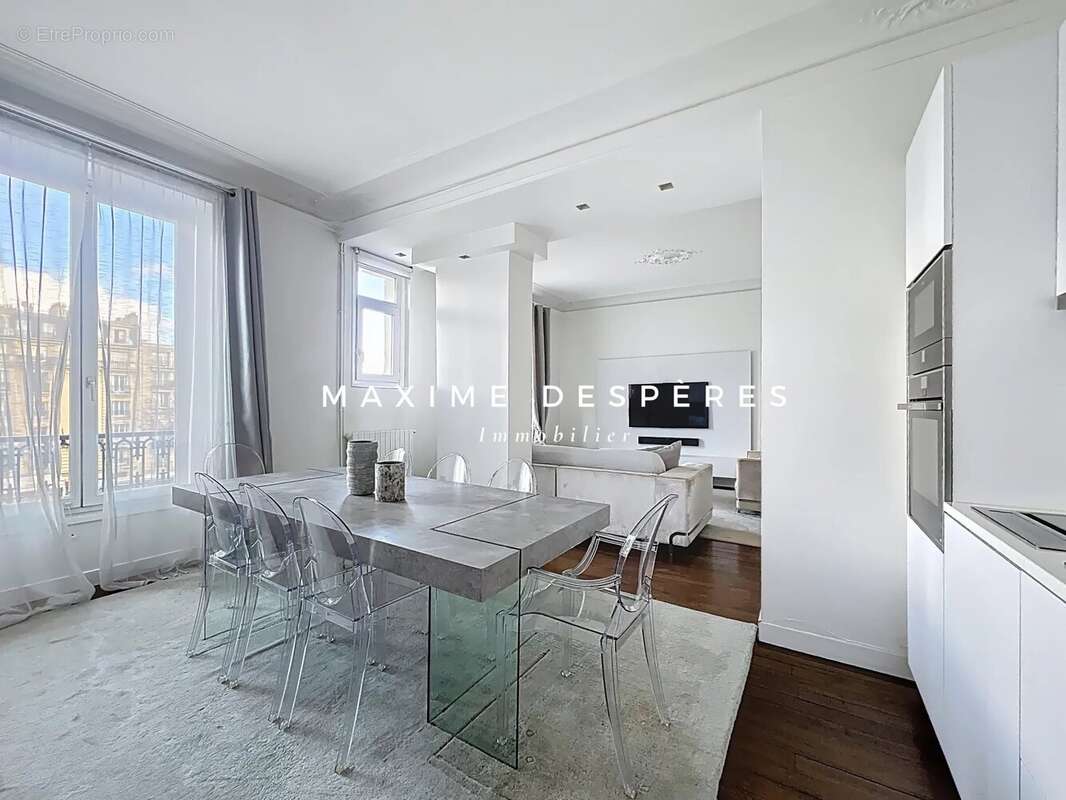 Appartement à NEUILLY-SUR-SEINE