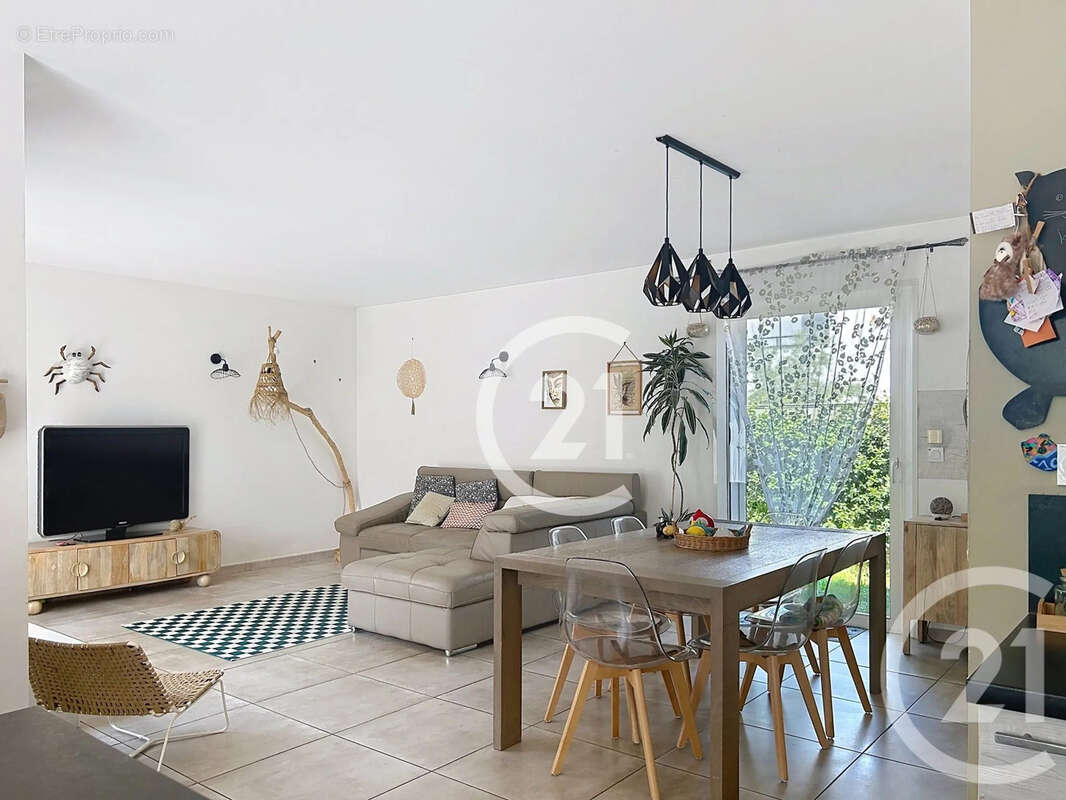 Maison 104 m² à Montescot  - photo 5