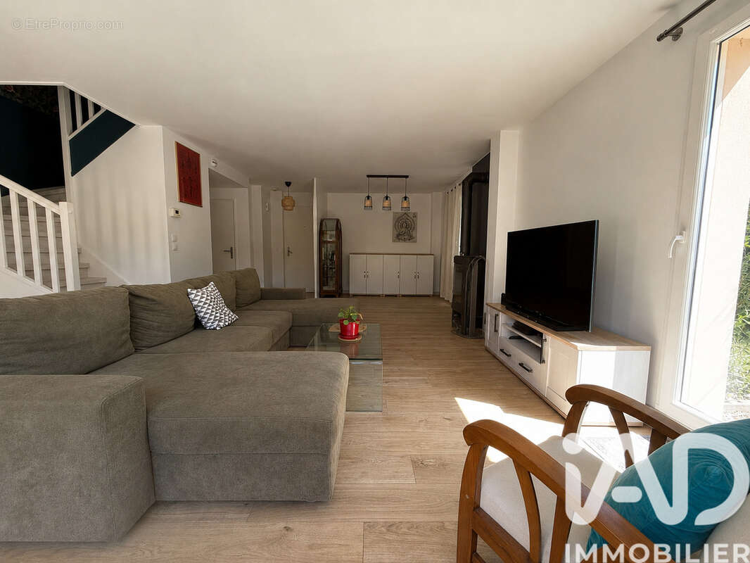 Photo 2 - Maison à CORMEILLES-EN-PARISIS