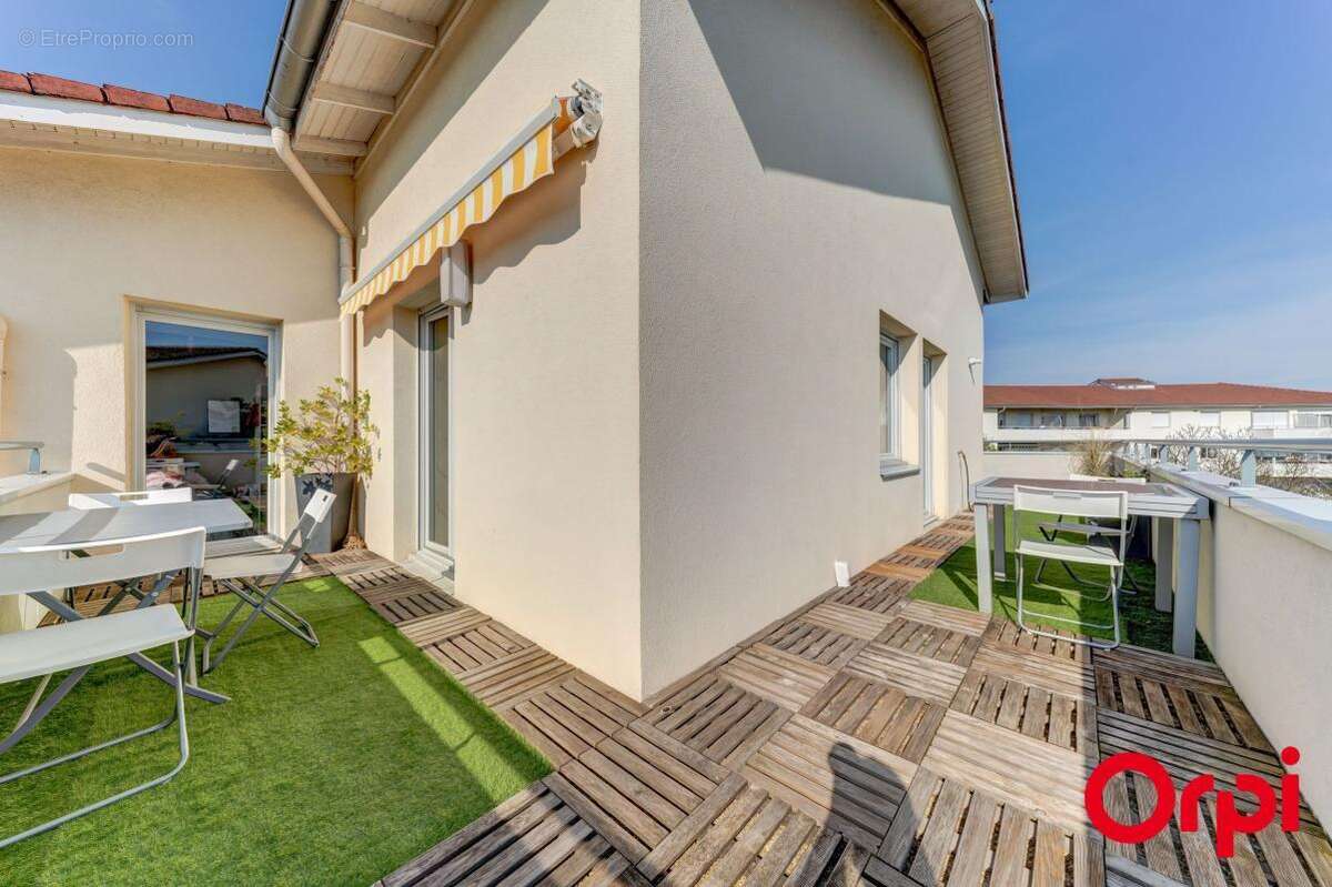 Appartement à RILLIEUX-LA-PAPE