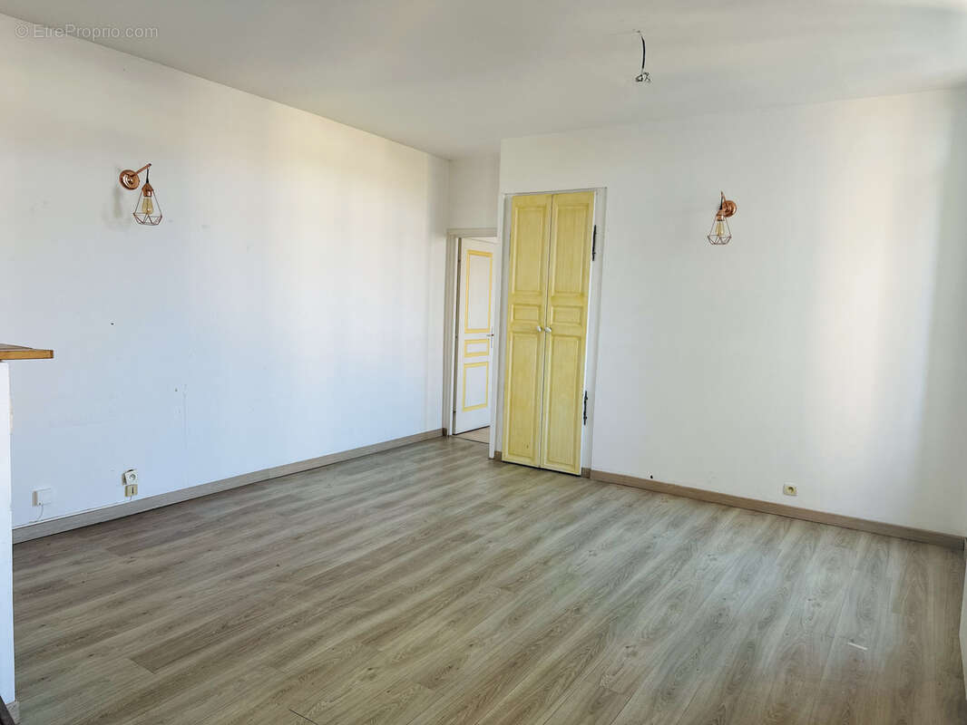 Appartement à HYERES