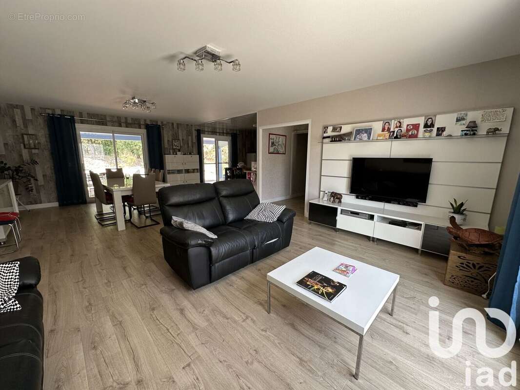 Photo 2 - Maison à LABASTIDE-MARNHAC