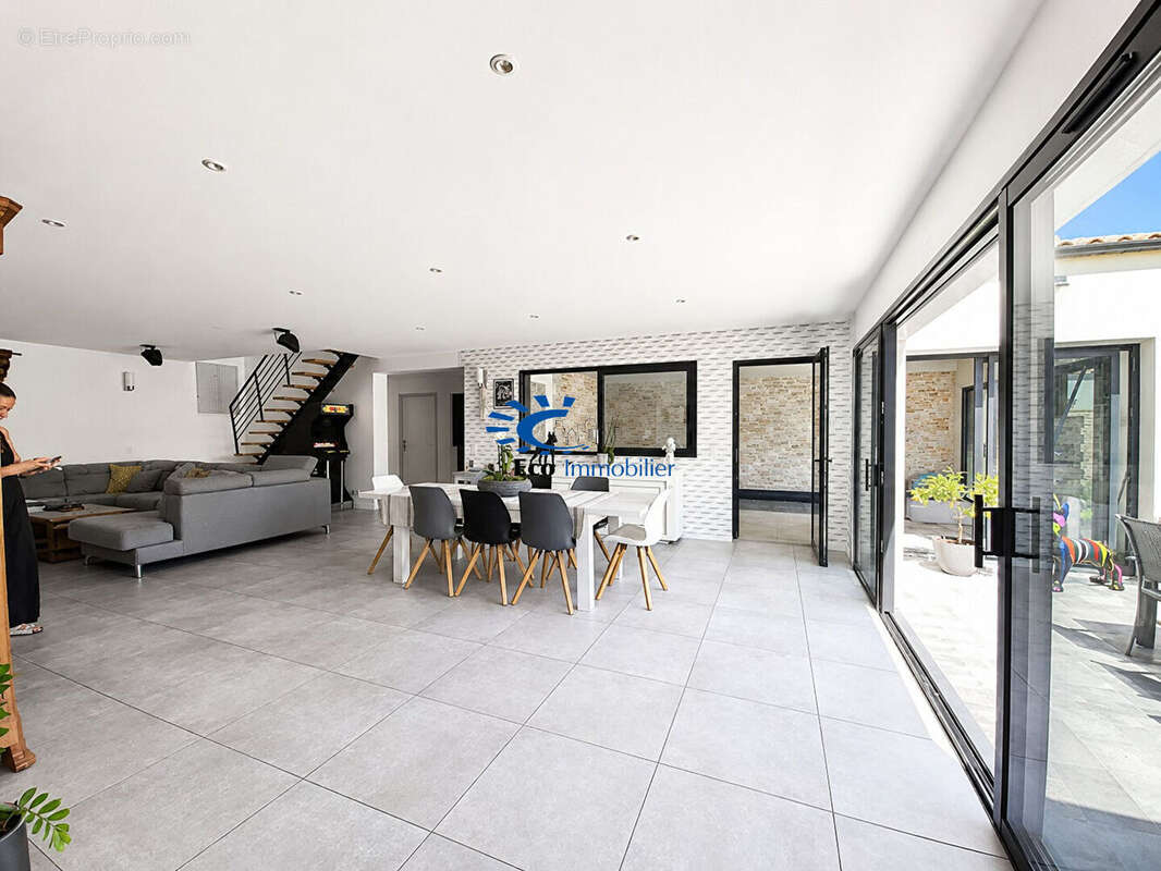 Exclusivite perigny 235 m² jardin - photo 6