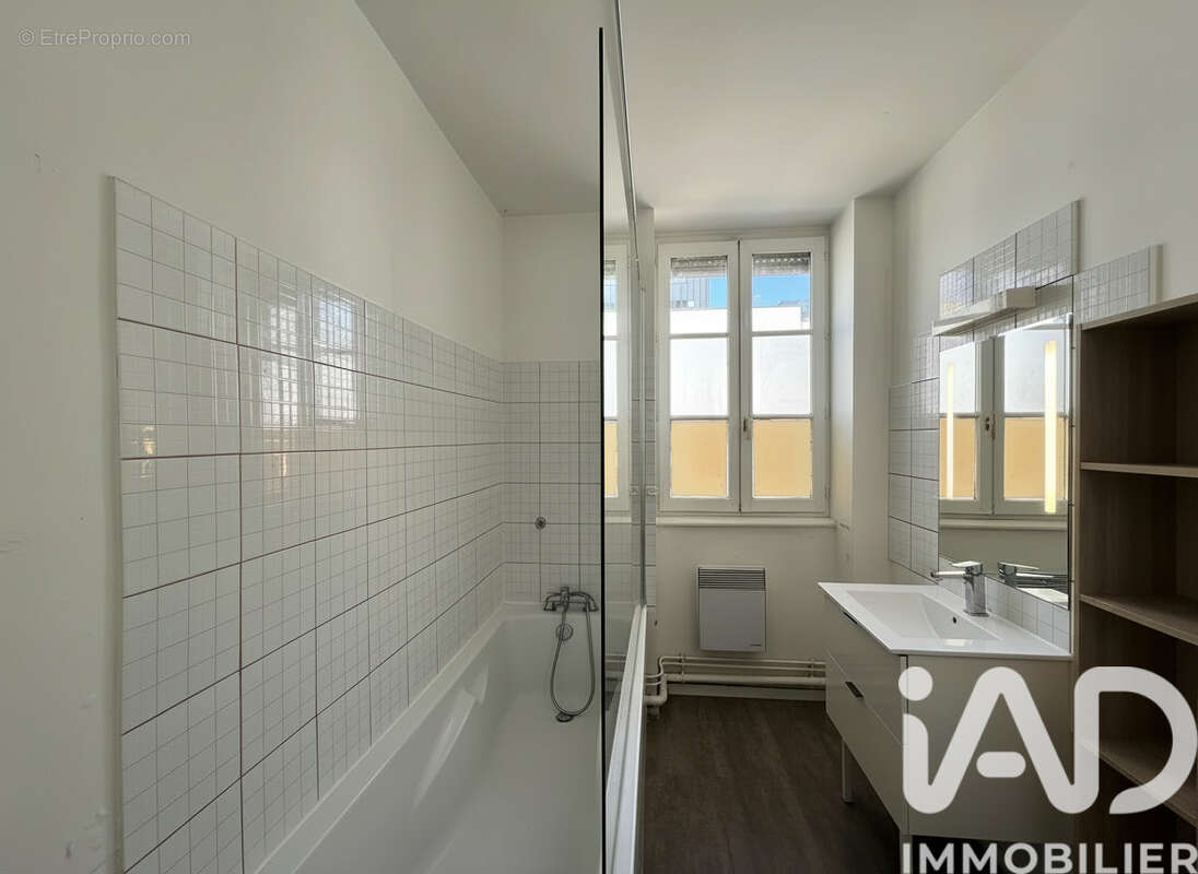 Photo 8 - Appartement à LYON-7E