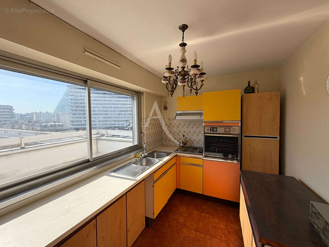 Appartement à PARIS-15E