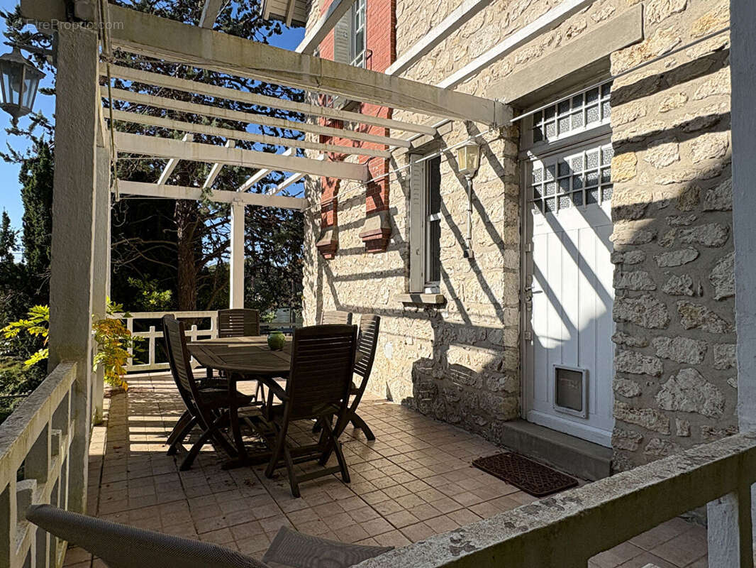 Maison à FONTAINE-LE-PORT