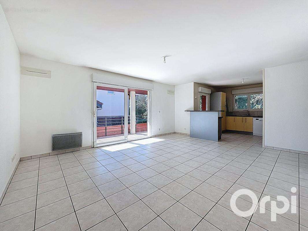 Appartement à REIGNIER