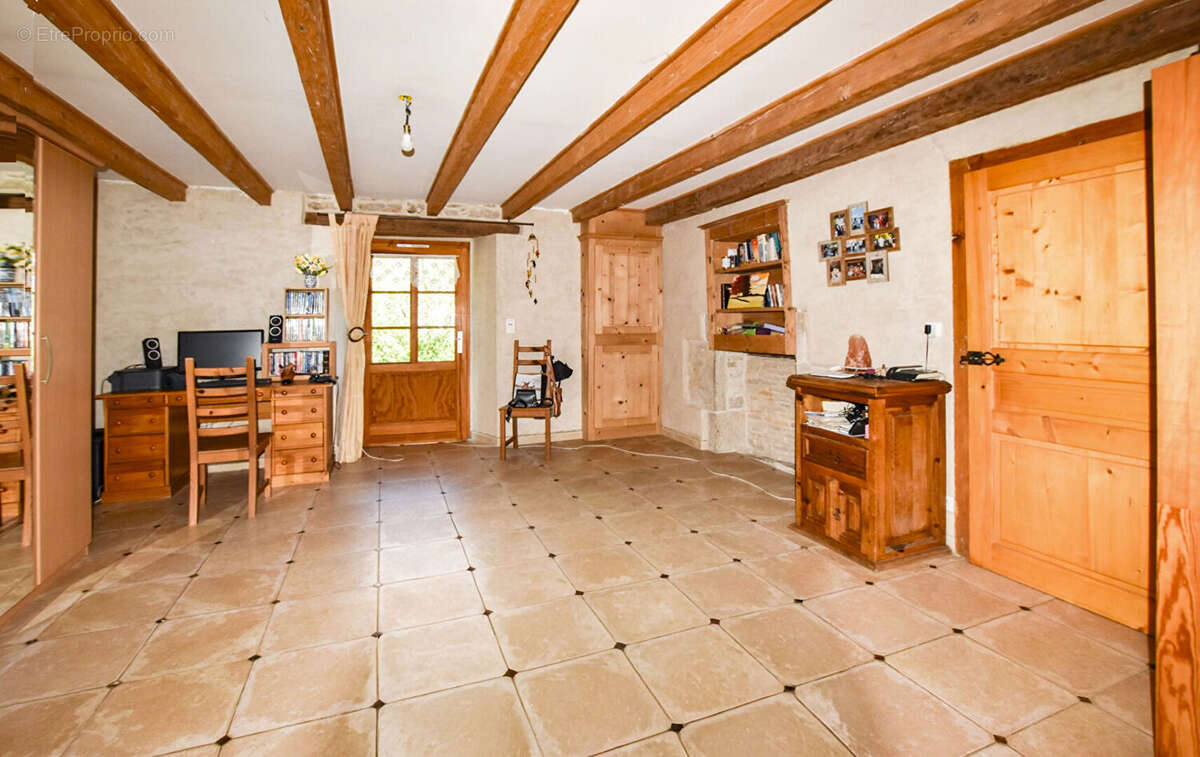 Maison 234 m2 Pleine de Charme et de cachet - photo 12