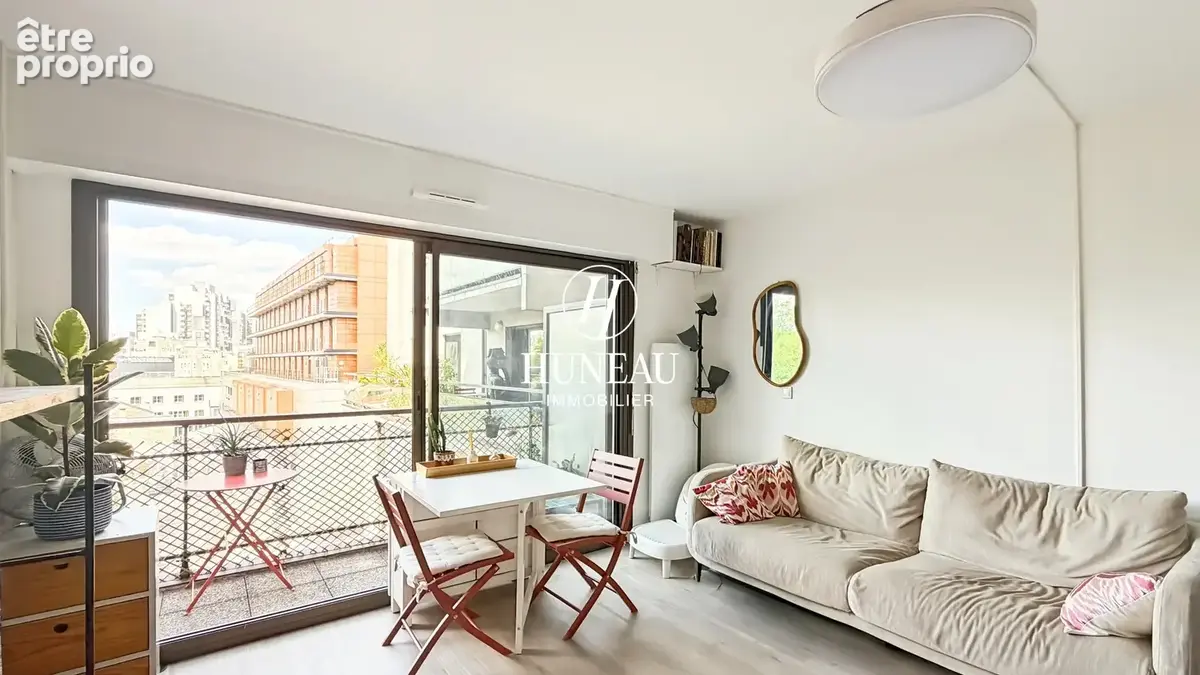 Studio avec grand balcon et en étage élevé - photo 3