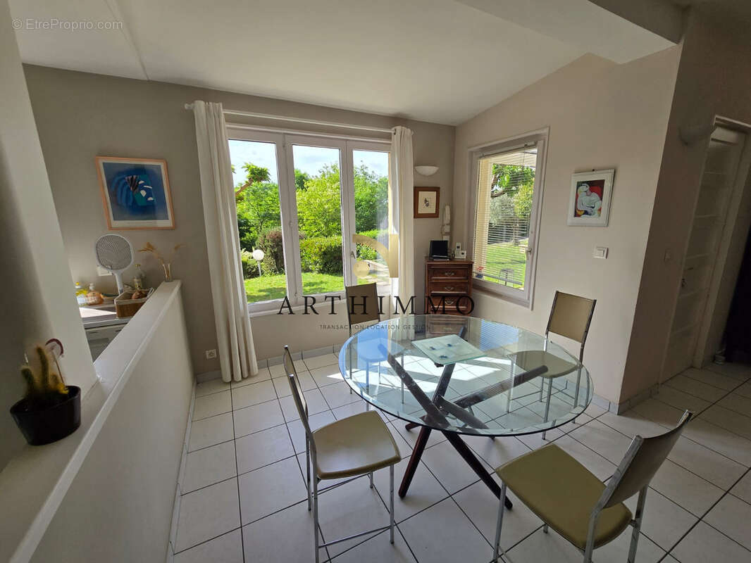Maison à GEYSSANS